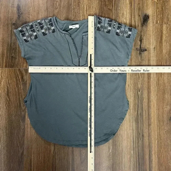 Madewell Embroidered Split-Neck Tee Women’s Size XS Gray - Picture 4 of 6